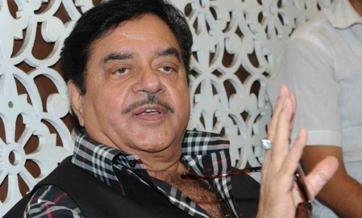 Veteran actor Shatrughan Sinha's former sister-in-law Sheela commits