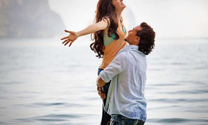 Shraddha Kapoor and Tiger Shroff in a still from song 'Sab