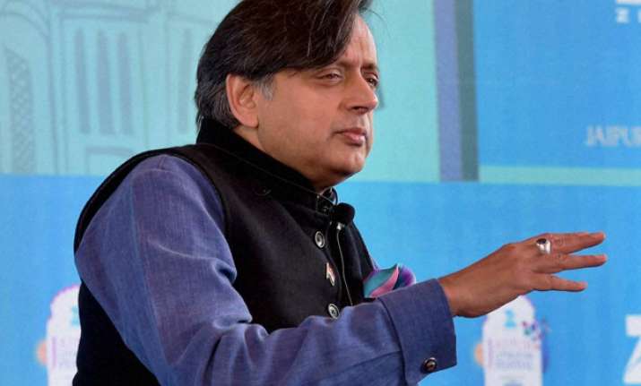 Shashi Tharoor Compares Kanhaiya To Bhagat Singh Invites Criticism