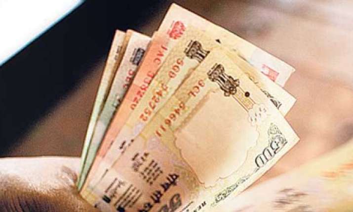 Salaried taxpayers to get sms alert on TDS