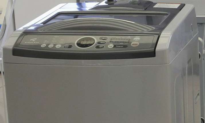 3-year-old twin brothers drowned in a washing machine while