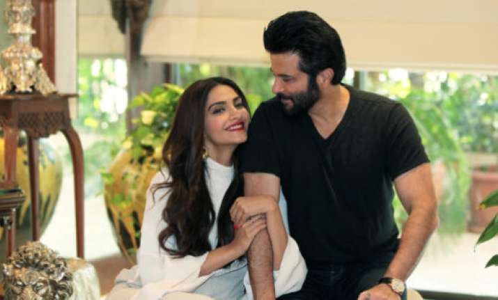 Anil Kapoor & Sonam Kapoor has an 'Emotional Message' for