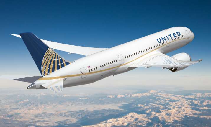 United Airlines faces criticism for barring girls 'wearing