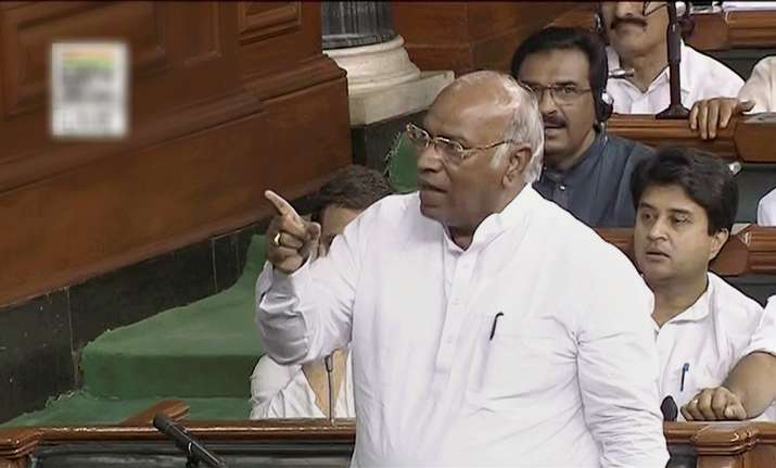 Opposition attacks BJP govt for encouraging cow vigilantism