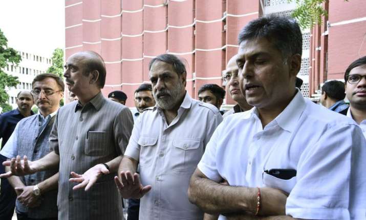 Congress to parade all Gujarat legislators before media