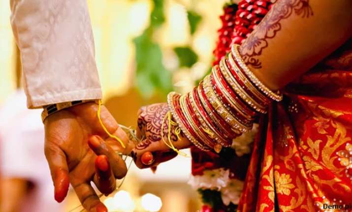 Law panel has called for making marriage registrations