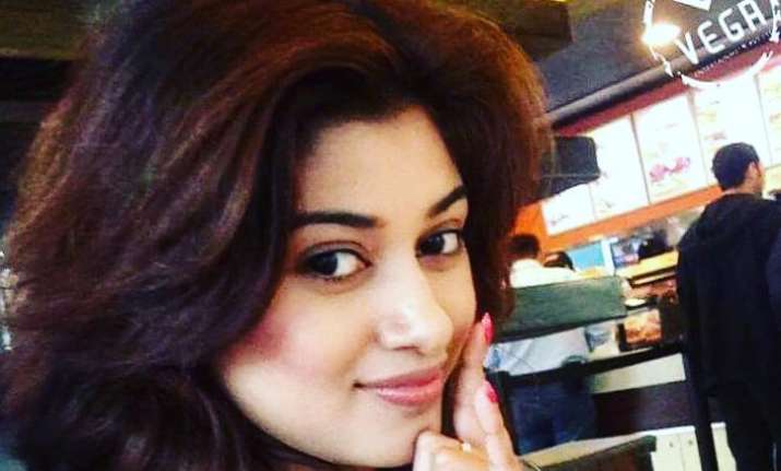 Oviya Heln to return to Bigg Boss Tamil house