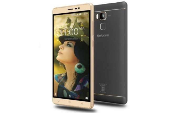 Karbonn today announced the launch of Aura Note Play at a