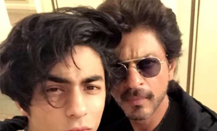 This Pic Of Shah Rukh Khans Son Aryan Flaunting His Perfect Abs Goes