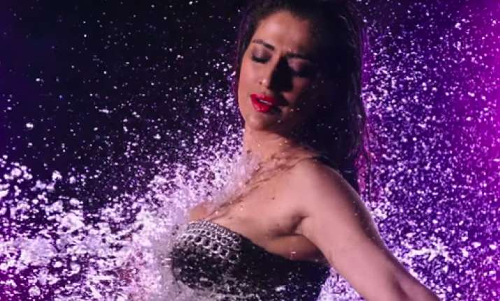 Julie 2 Maala Seenha song featuring raai laxmi