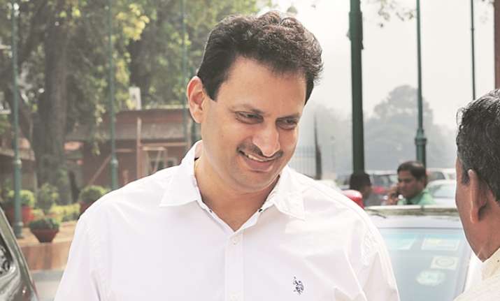 AIIMS doctors demand removal of Union minister Anant Hegde
