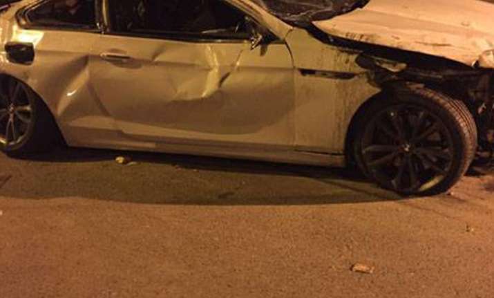 Car overspeeding on wrong side rams into vehicles