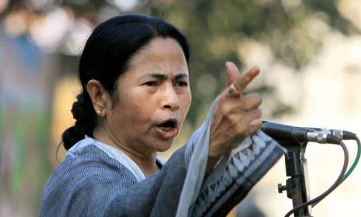 Mamata Banerjee also changed her Twitter profile picture to