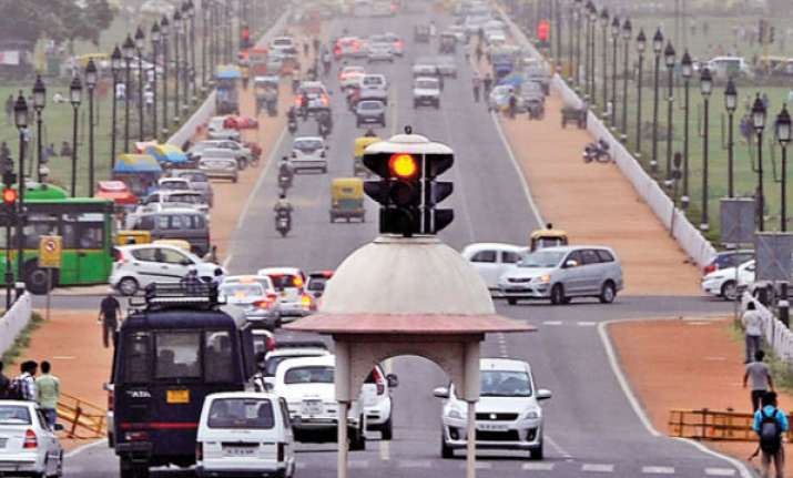 Air quality in Delhi-NCR improves to 'very poor' as wind