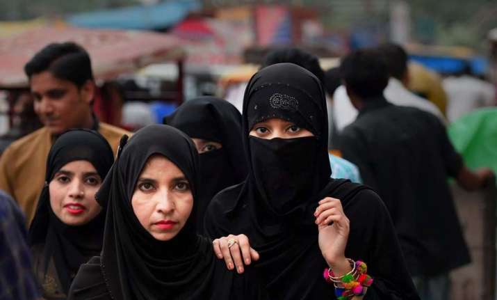 Darul Uloom Deoband asks Muslim women not to marry bank