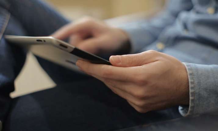 Using a mobile device at home for work purposes has