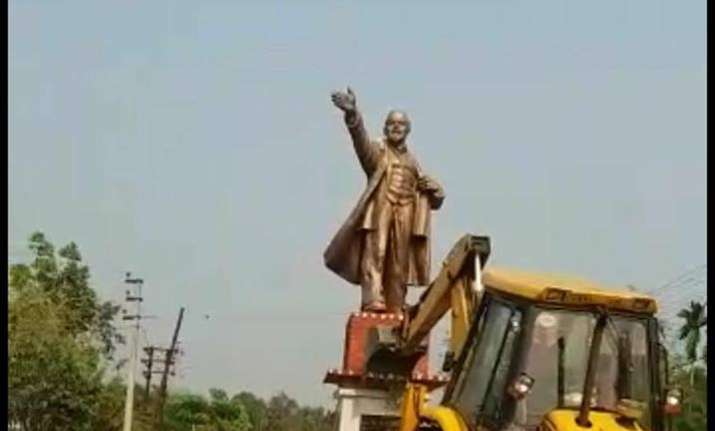 Lenin statue