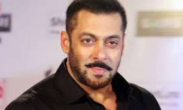 Supreme Court stays proceedings in 6 cases against Salman