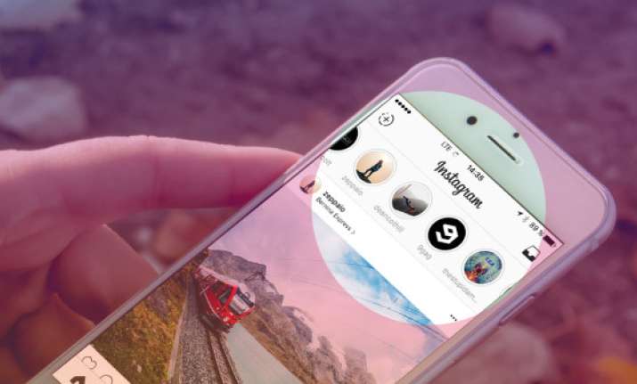 You can now share multiple photos and videos at once on