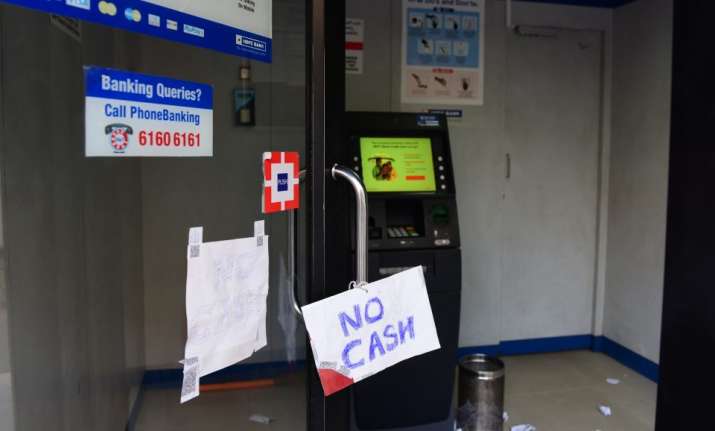Cash crunch crisis will be resolved by tomorrow: SBI