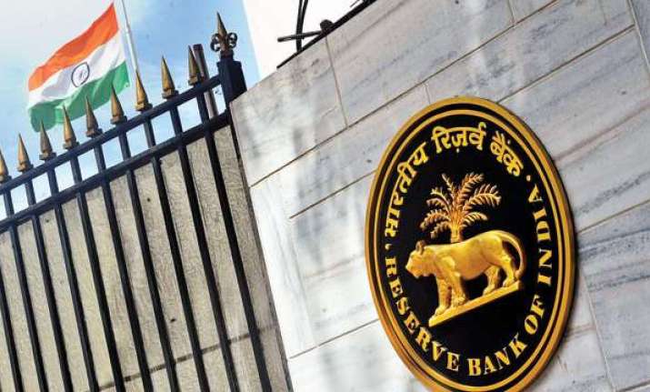 RBI expects GDP growth to strengthen to 7.4% in FY19