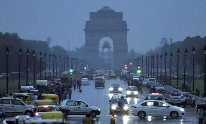 IMD predicts thunderstorm, rain in Delhi, adjoining regions