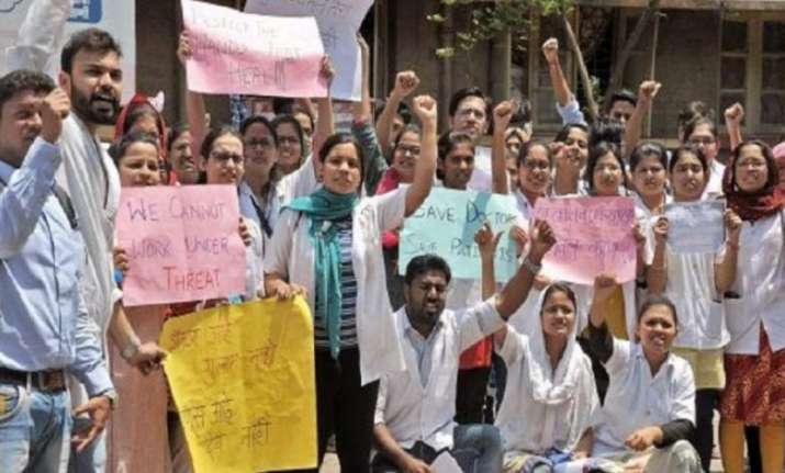 Resident doctors of the Maharashtra state-run JJ hospital