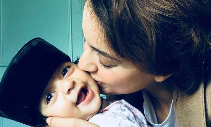 Kangana Ranaut enjoys ‘early morning kisses & cuddles’