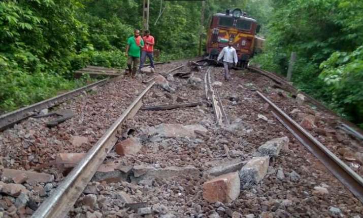 Chhattisgarh: Eight goods train wagons fall off bridge