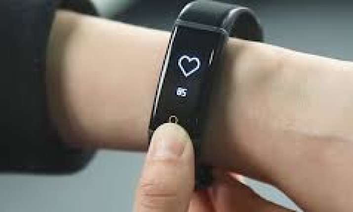Lenovo launches new fitness smartband in India