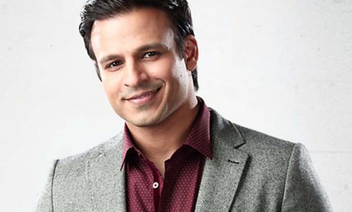 Vivek Oberoi receives huge honour at Indo-UK awards,