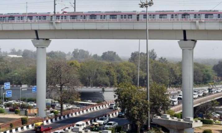 Dhaula Kuan flyover