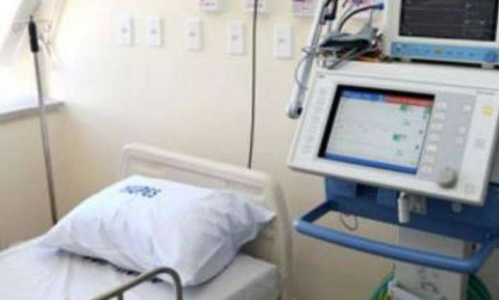 Chattisgarh: Girl on ventilator support dies as cylinder
