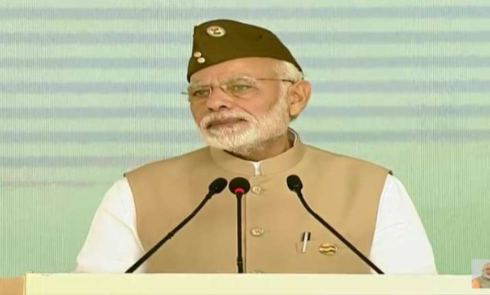 Prime Minister Narendra Modi addressing gathering at the