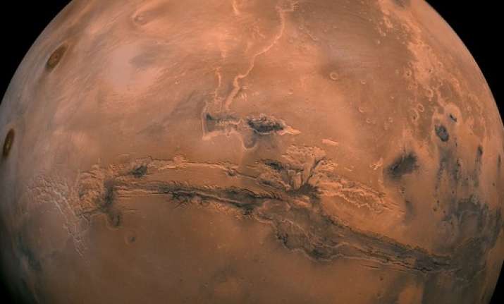 Anxiety abounds at NASA as Mars landing day arrives