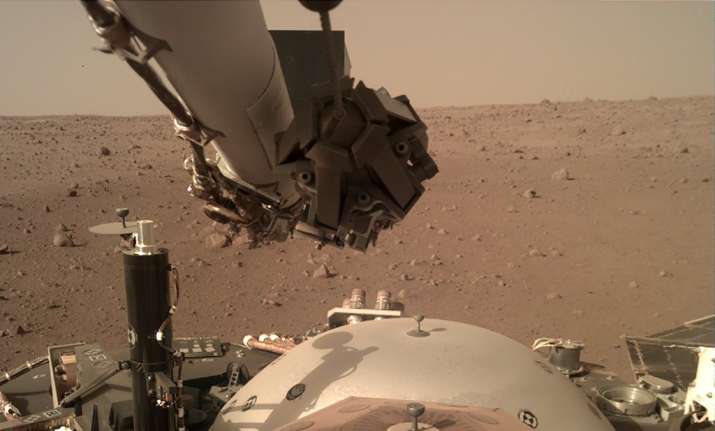NASA's InSight lander 'hears' Martian wind