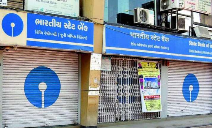Banks may remain closed for 5 days due to holidays, strikes