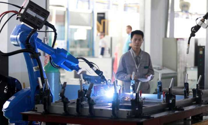 Researchers develop new robotic system capable of learning