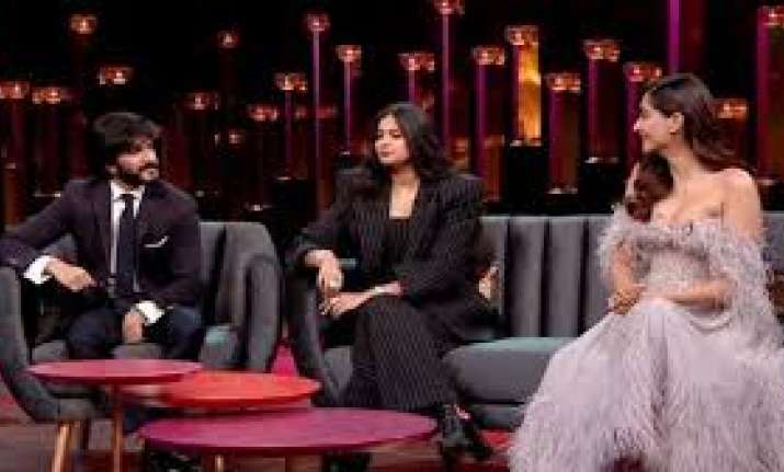 Koffee with Karan 6 promo: Kapoor siblings Sonam, Rhea and