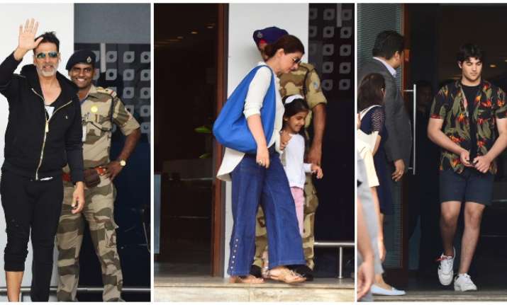 Akshay Kumar, Twinkle Khanna with family