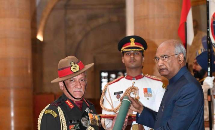 President Ram Nath Kovind and General Bipin Rawat PVSM