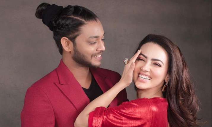 Sana Khan openly declares her relationship with Melvin