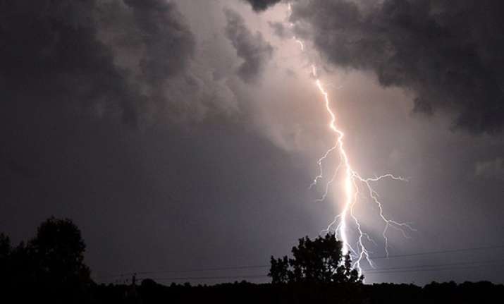 Lightning strike kills 4 as unseasonal rains lash Nashik