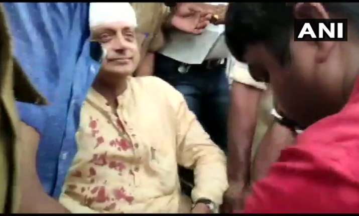 Shashi Tharoor injured as chain in temple gives away