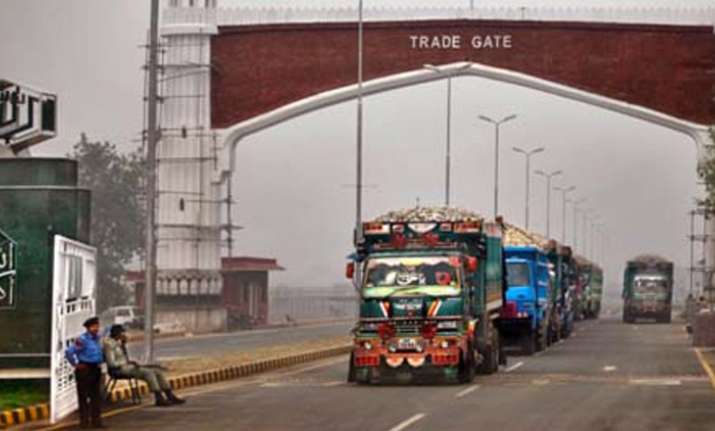 How Pakistani traders use California almonds in cross-LOC