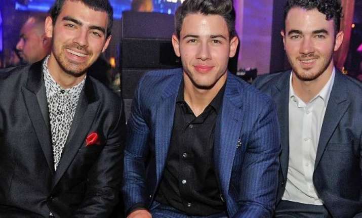 Happiness Begins: Jonas Brothers to release their first