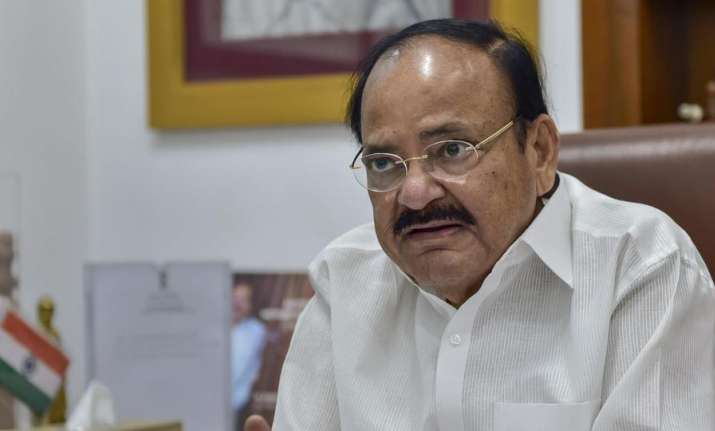 300 academicians approach vice-prez for quashing of FIR