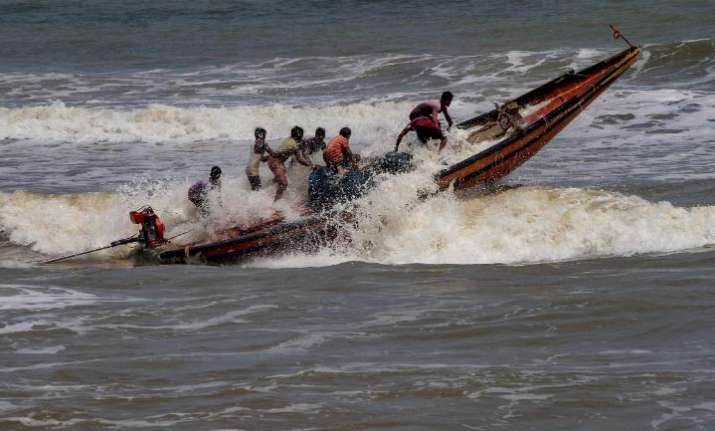 Fani to make morning landfall; 11 lakh evacuated as rain