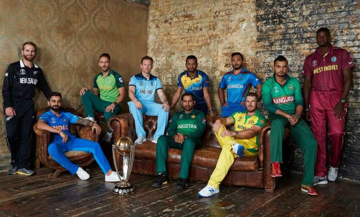 Check out hilarious reactions of fans on official photo of