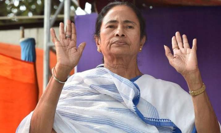 Mamata makes U-turn, decides not to attend PM Modi's